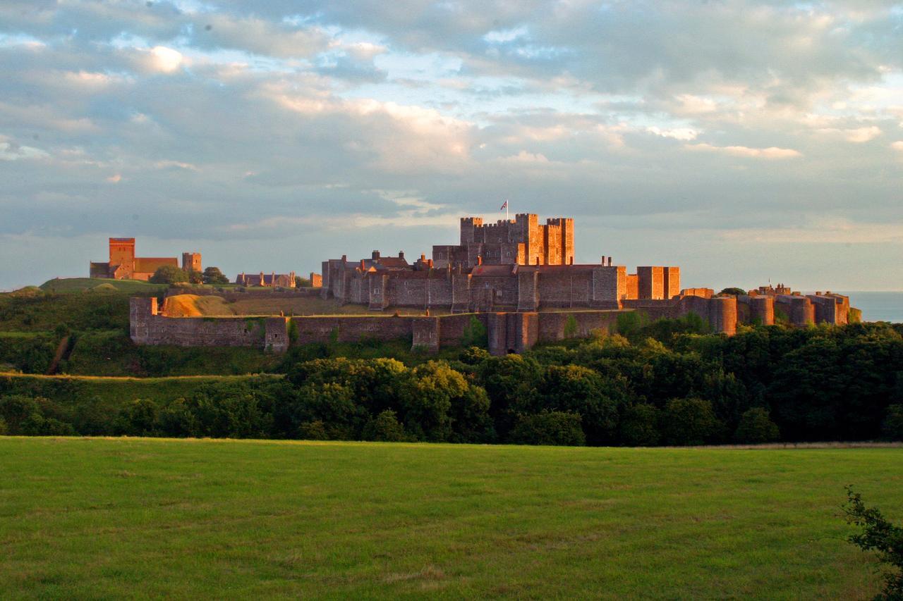 Хостел Dover Backpackers Экстерьер фото